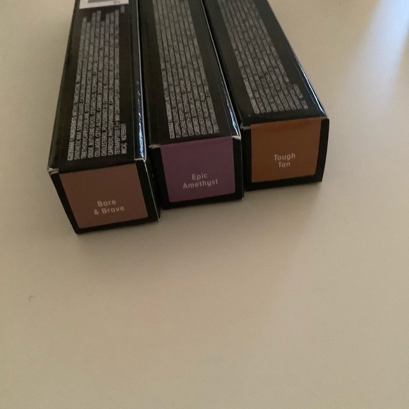 IT Cosmetics Superhero No-tug Shadow Stick (multiple shades) - Picture 9 of 9